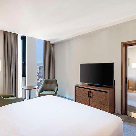 Hilton Garden Inn Tbilisi Chavchavadze Exteriör bild
