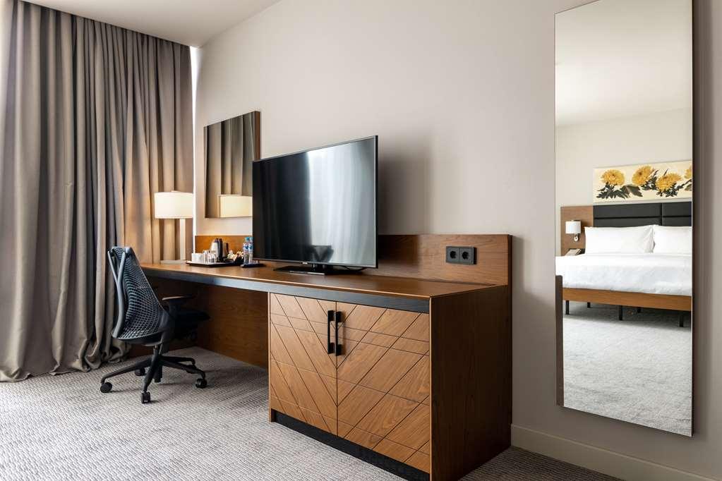 Hilton Garden Inn Tbilisi Chavchavadze Rum bild