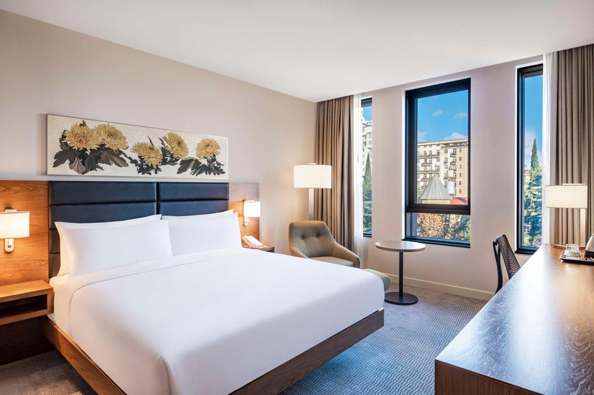 Hilton Garden Inn Tbilisi Chavchavadze Exteriör bild