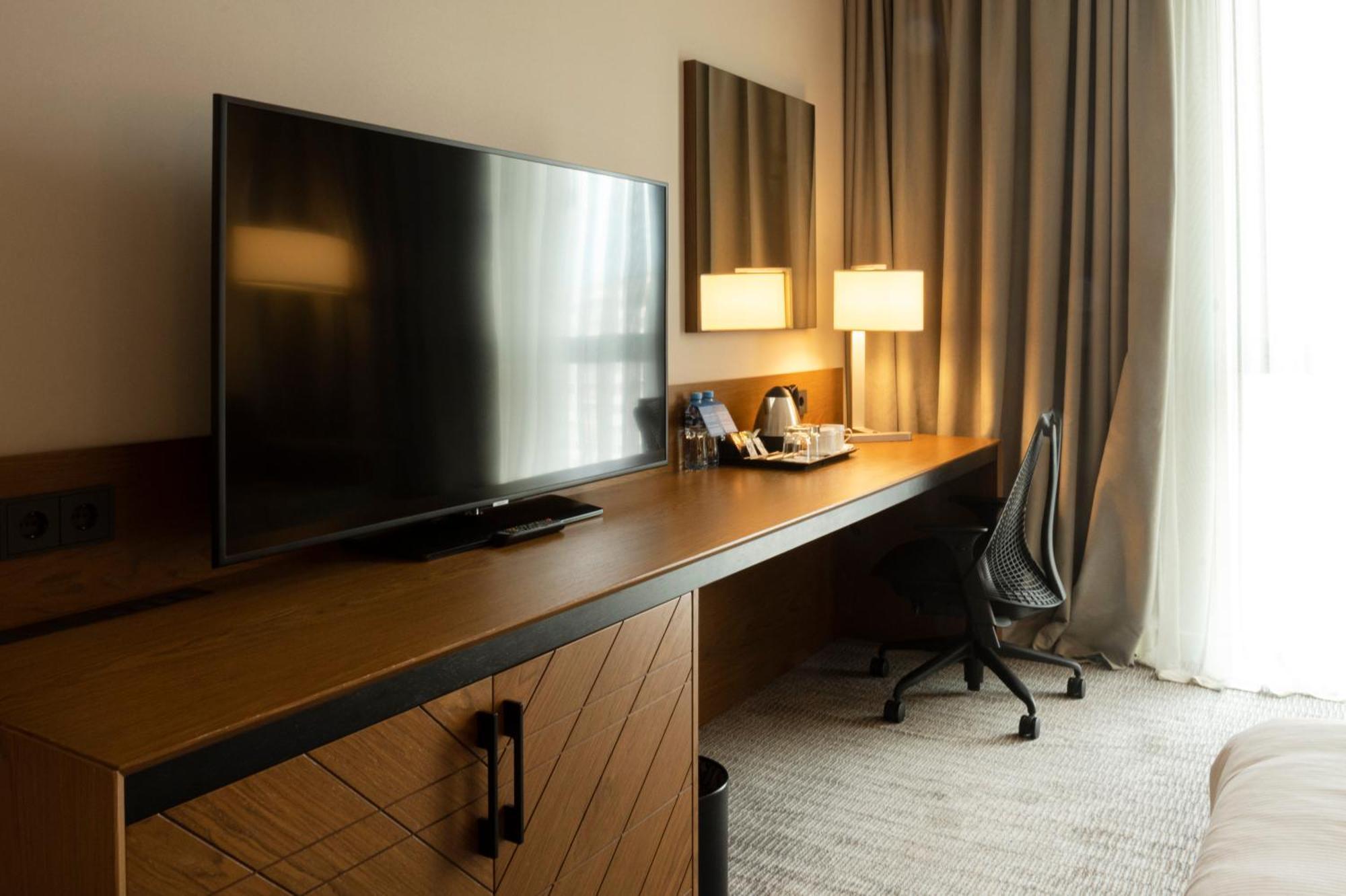 Hilton Garden Inn Tbilisi Chavchavadze Exteriör bild