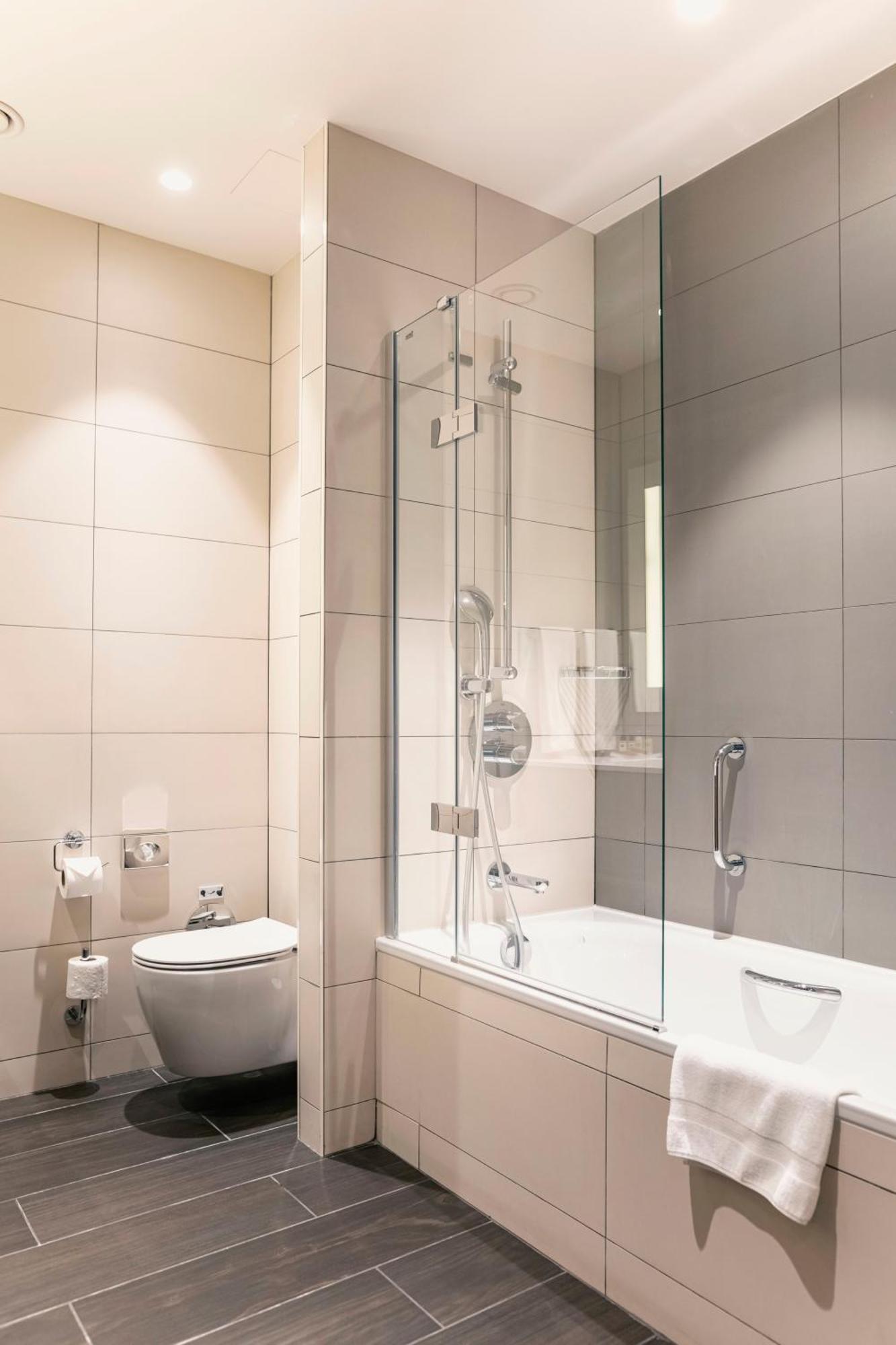 Hilton Garden Inn Tbilisi Chavchavadze Exteriör bild