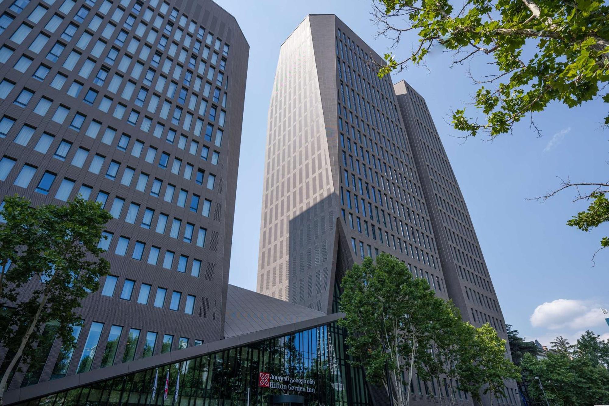 Hilton Garden Inn Tbilisi Chavchavadze Exteriör bild