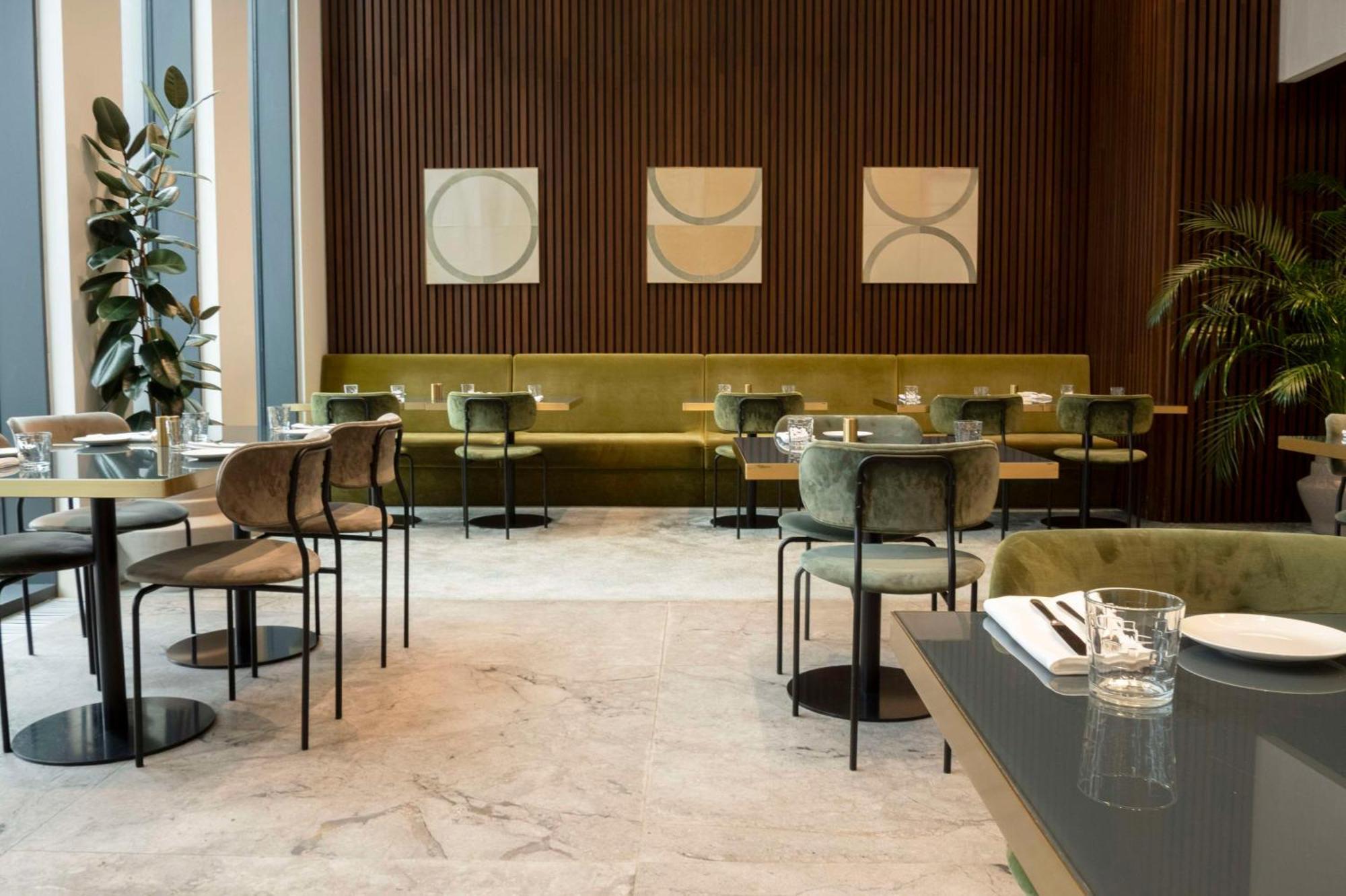 Hilton Garden Inn Tbilisi Chavchavadze Exteriör bild
