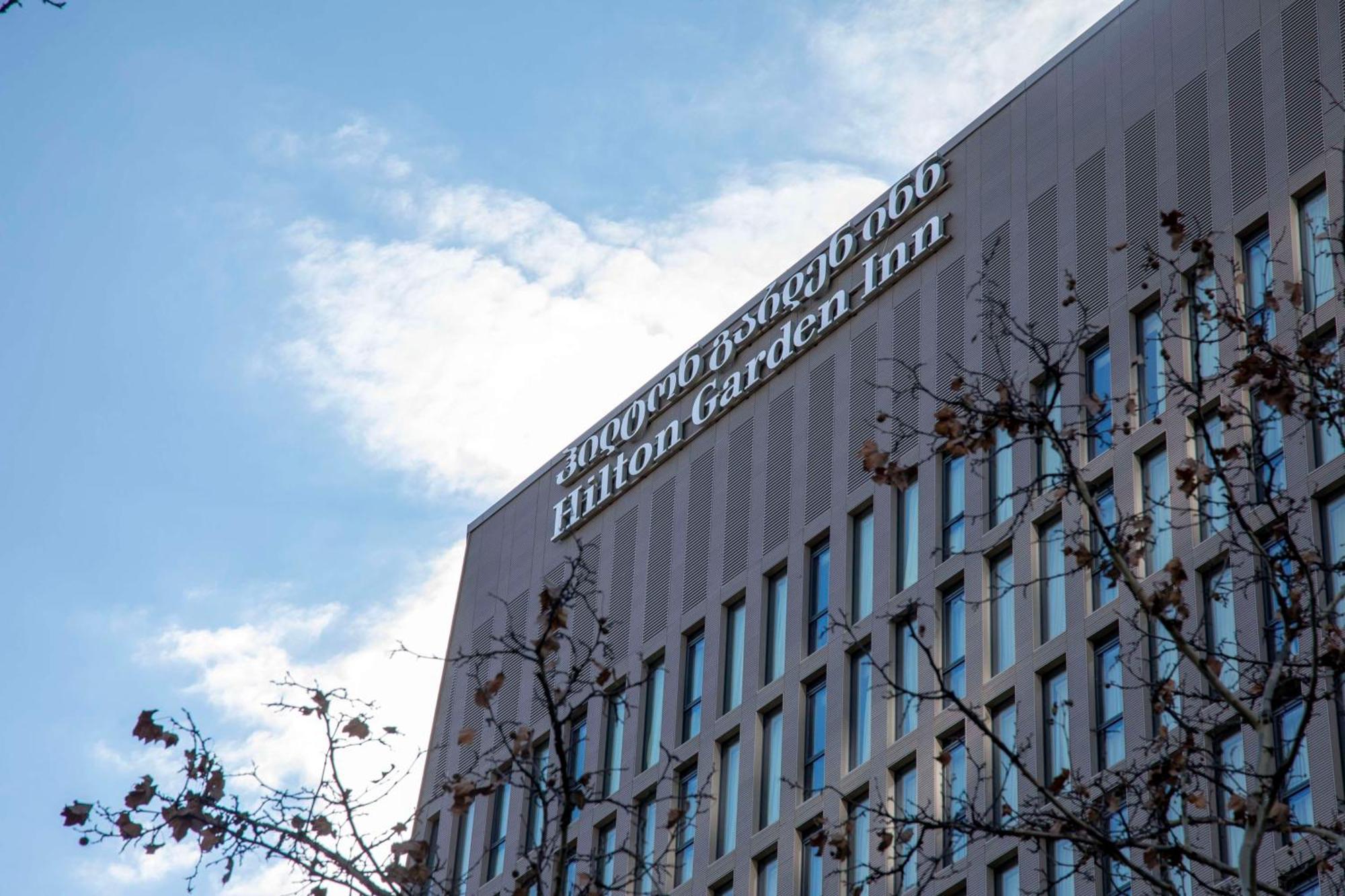 Hilton Garden Inn Tbilisi Chavchavadze Exteriör bild
